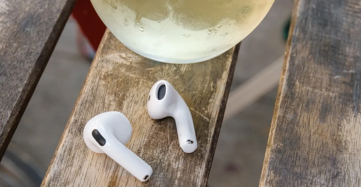 苹果 AirPods 4