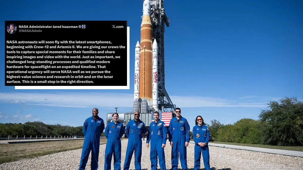 宇航员与智能手机